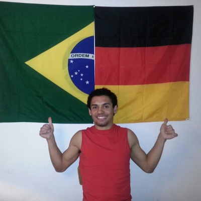 Monitor Formigão movimenta Hamburgo na ginga da Capoeira